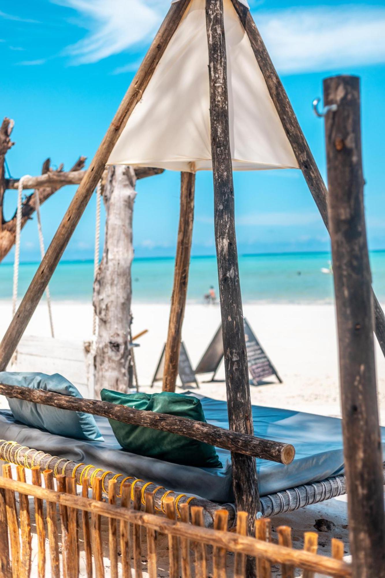 B4 Beach Club Paje Ngoại thất bức ảnh