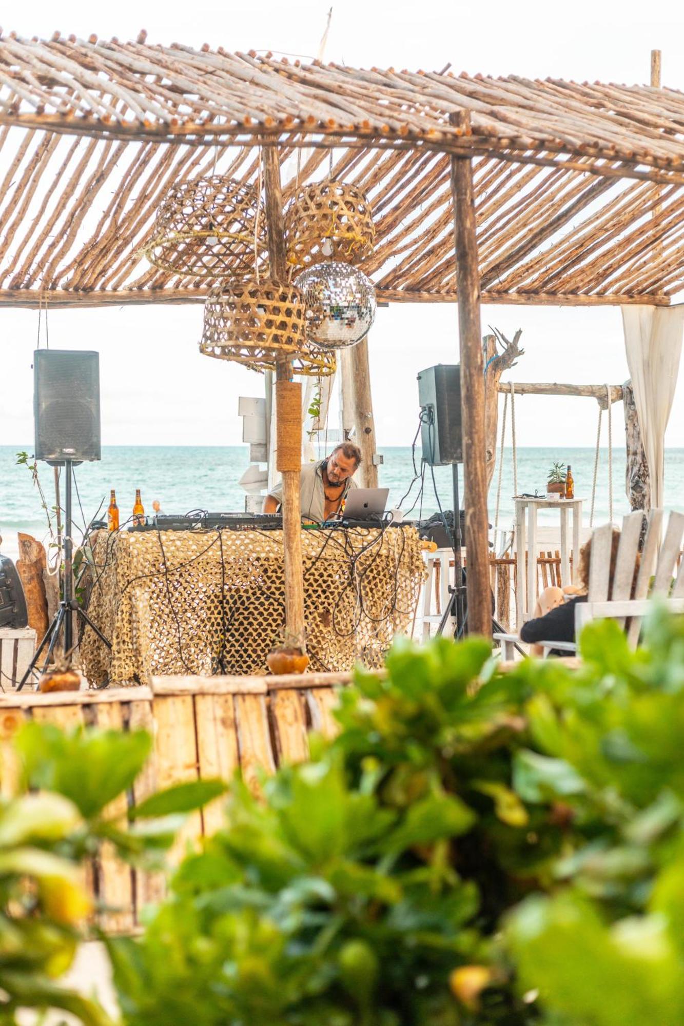B4 Beach Club Paje Ngoại thất bức ảnh